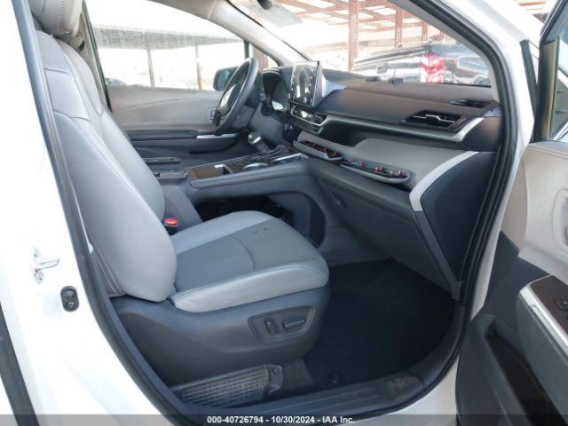 5TDYRKEC0NS081819 Toyota SIENNA XLE