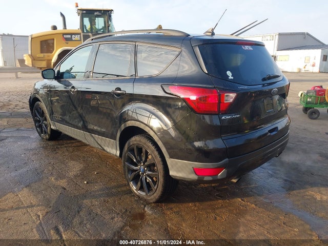 Ford ESCAPE SE 2019 1FMCU0GD5KUA32072 Image 3