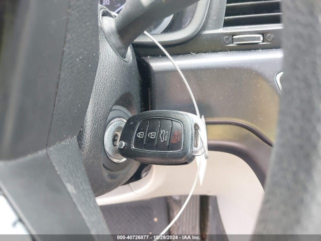 Hyundai SONATA SE 2018 5NPE24AF1JH713763 Image 11