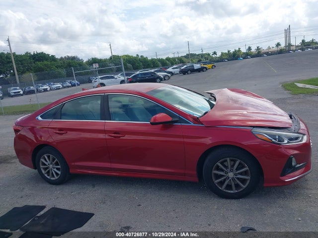 Hyundai SONATA SE 2018 5NPE24AF1JH713763 Image 13