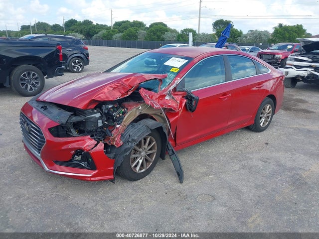 Hyundai SONATA SE 2018 5NPE24AF1JH713763 Image 2
