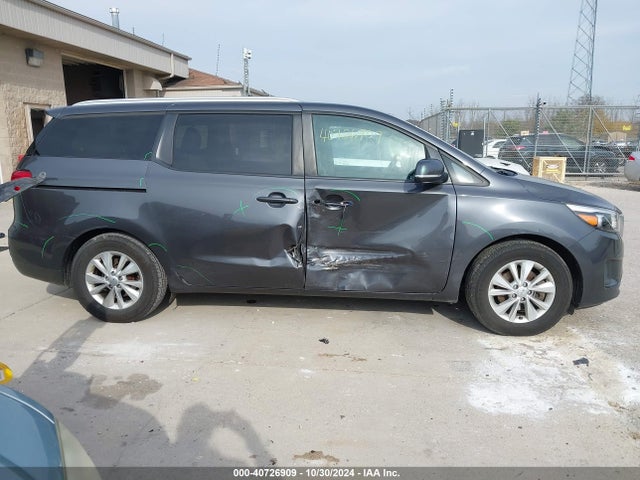 KIA SEDONA LX 2017 KNDMB5C13H6316238 Image 13