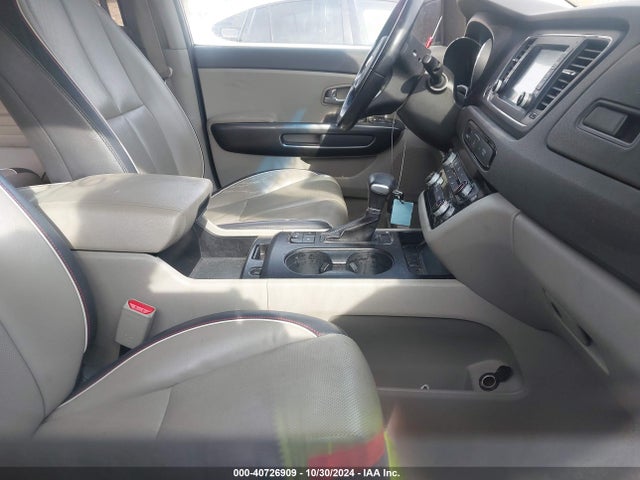 KIA SEDONA LX 2017 KNDMB5C13H6316238 Image 5