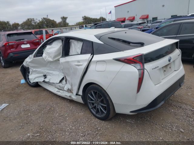 JTDKARFU9G3522624 Toyota Prius Three Touring