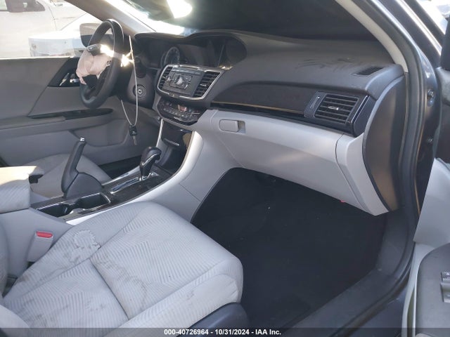 Honda ACCORD LX 2017 1HGCR2F33HA201205 Image 5