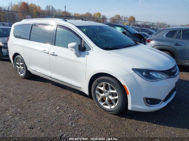 Chrysler Pacifica Touring L 2018 2C4RC1BG7JR339280 Image 1