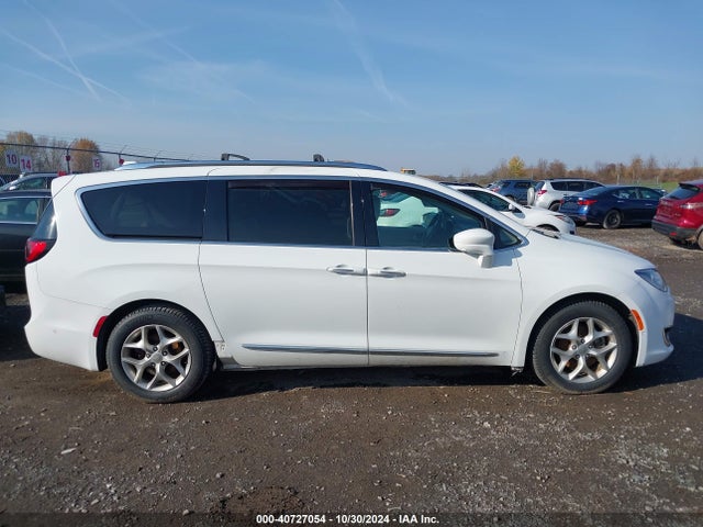 Chrysler Pacifica Touring L 2018 2C4RC1BG7JR339280 Image 13