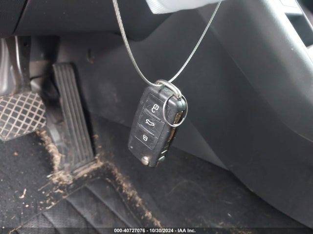 WVGAV7AX6HK053145 Volkswagen Tiguan 2.0t/2.0t S