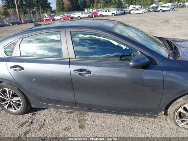 3KPF24ADXPE649321 KIA Forte Lxs