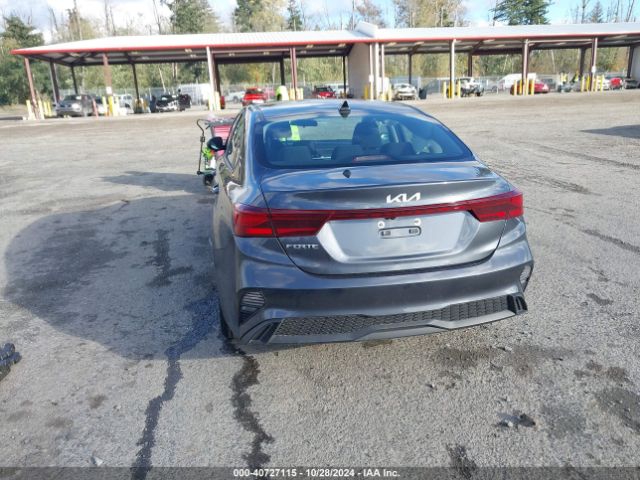3KPF24ADXPE649321 KIA Forte Lxs