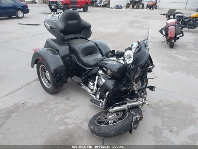 2022 HARLEY-DAVIDSON FLHTCUTG 1HD1MAF19NB856437