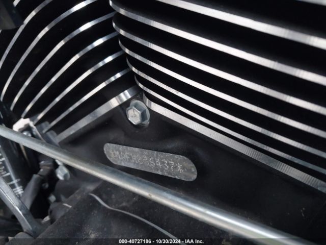 2022 HARLEY-DAVIDSON FLHTCUTG 1HD1MAF19NB856437 Photo 9