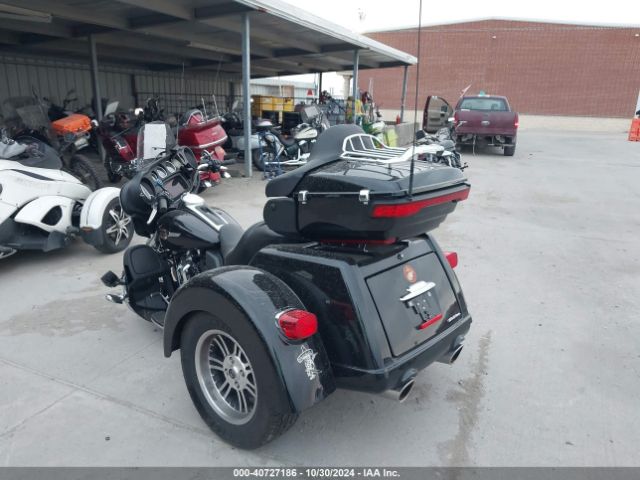 2022 HARLEY-DAVIDSON FLHTCUTG 1HD1MAF19NB856437 Photo 2