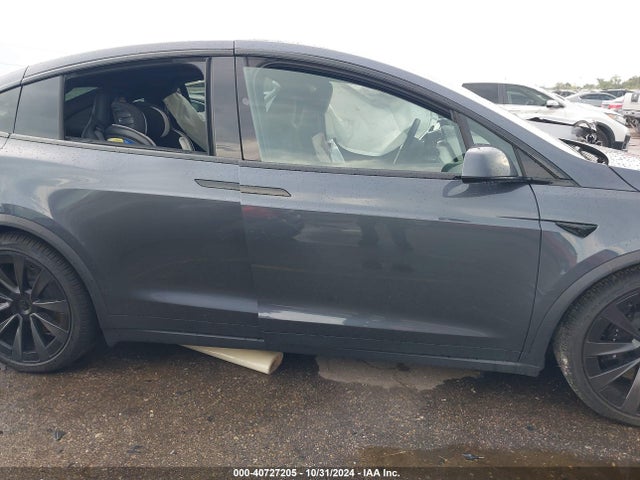Tesla MODEL X 2023 7SAXCBE57PF400755 Image 13