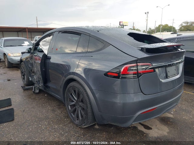 2023 TESLA MODEL X 7SAXCBE57PF400755 Photo 2