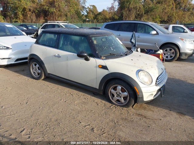 2009 MINI COOPER WMWMF33559TW72458 Photo 0