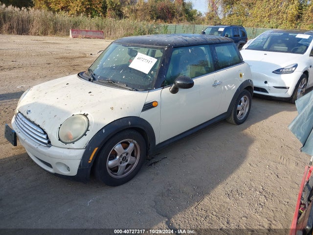 2009 MINI COOPER WMWMF33559TW72458 Photo 1