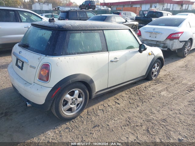 2009 MINI COOPER WMWMF33559TW72458 Photo 3