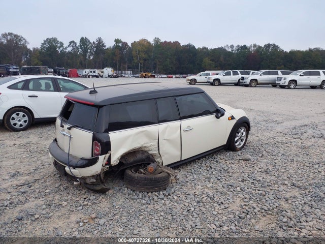 2011 MINI COOPER CLUBMAN WMWZF3C5XBT188121 Photo 3