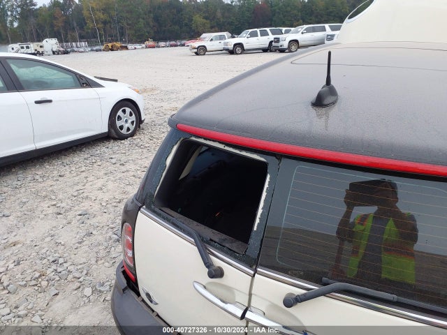 2011 MINI COOPER CLUBMAN WMWZF3C5XBT188121 Photo 5