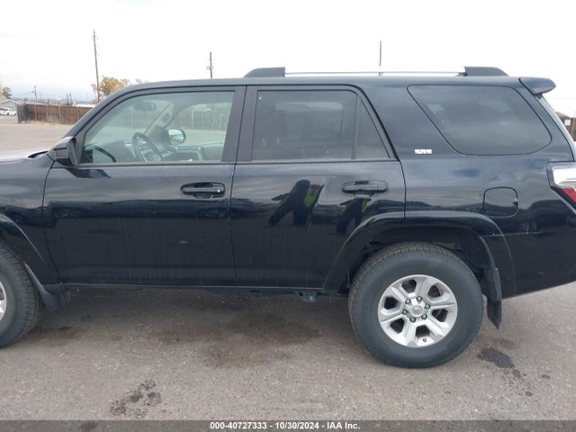 Toyota 4RUNNER SR5 2019 JTEBU5JR4K5730034 Image 14