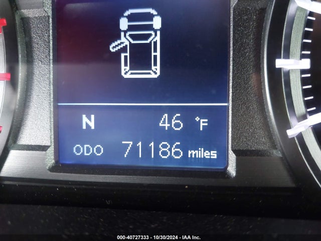 Toyota 4RUNNER SR5 2019 JTEBU5JR4K5730034 Image 15