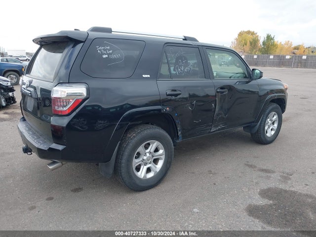 Toyota 4RUNNER SR5 2019 JTEBU5JR4K5730034 Image 4
