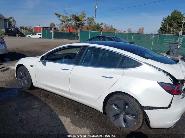 2019 TESLA MODEL 3 5YJ3E1EA8KF309743 Photo 2