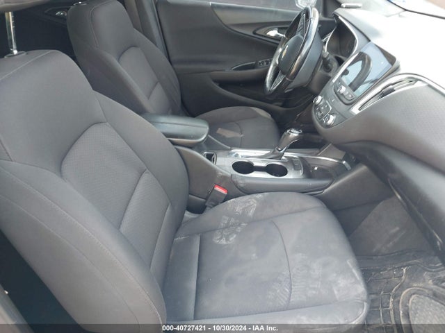 1G1ZD5ST1JF137861 Chevrolet MALIBU LT