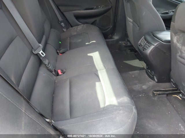 1G1ZD5ST1JF137861 Chevrolet MALIBU LT