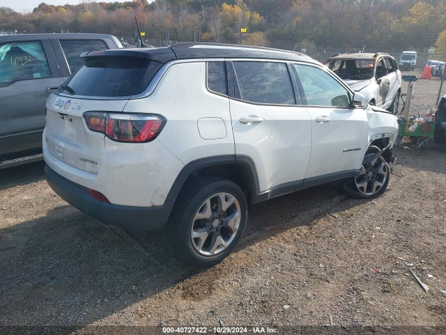 3C4NJDCB9JT231605 Jeep Compass Limited 4x4