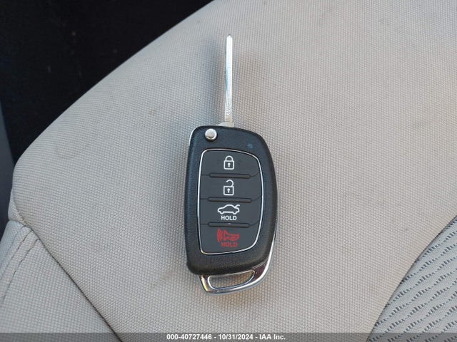 Hyundai SONATA SE 2017 5NPE24AF2HH486917 Image 11