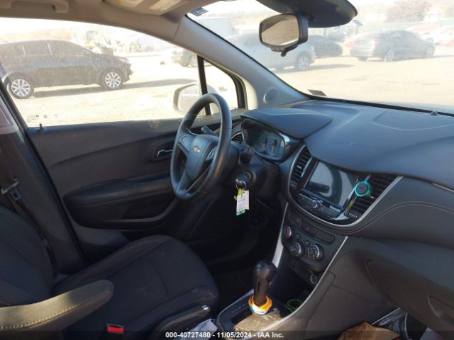 3GNCJKSB6JL409118 Chevrolet TRAX LS