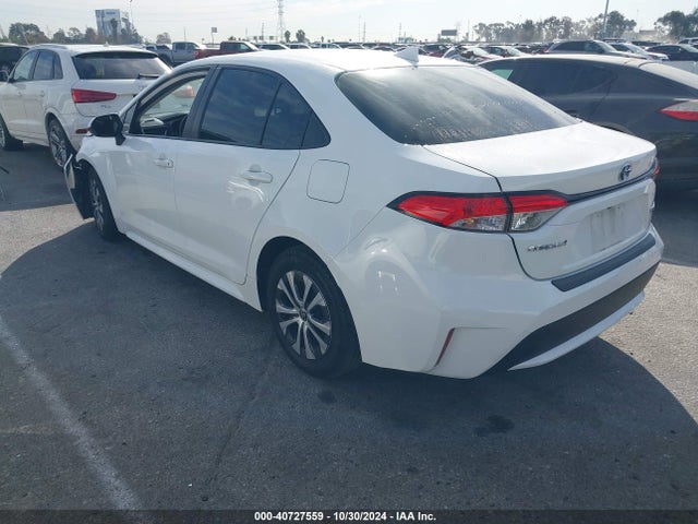 Toyota Corolla Hybrid Le 2022 JTDEAMDE5N3002512 Image 3