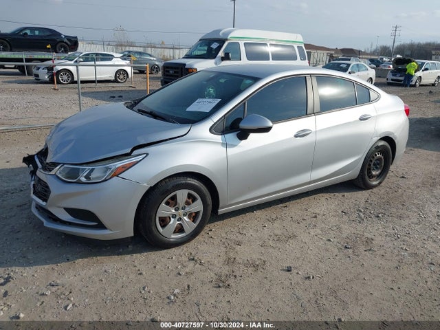 Chevrolet Cruze Ls Auto 2017 1G1BC5SM5H7158942 Image 2