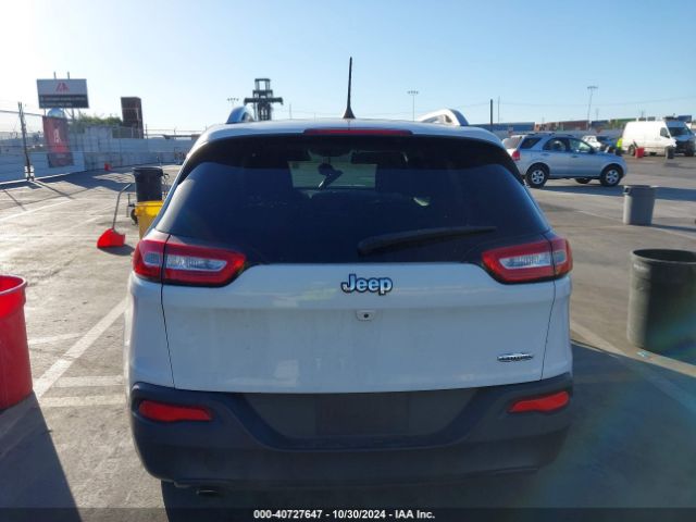 1C4PJLCB2HW668191 Jeep Cherokee Latitude Fwd