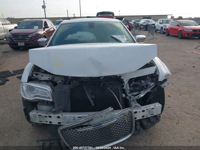 2C3CCAAG4JH308604 Chrysler 300 Touring