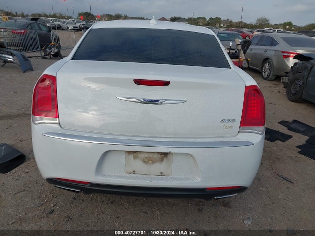 2C3CCAAG4JH308604 Chrysler 300 Touring