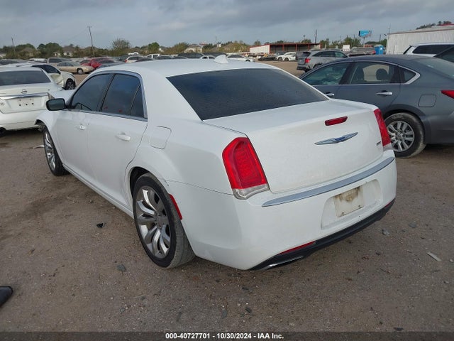 2C3CCAAG4JH308604 Chrysler 300 Touring