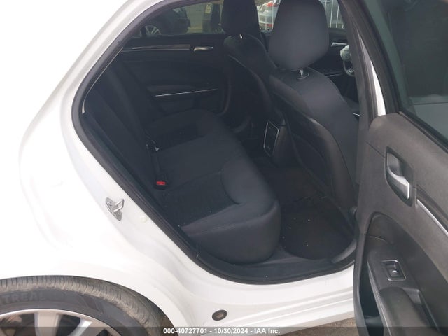 2C3CCAAG4JH308604 Chrysler 300 Touring