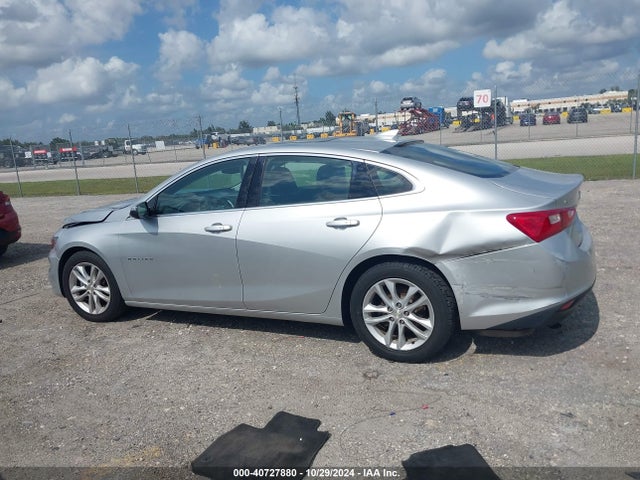 1G1ZD5ST0JF173654 Chevrolet MALIBU LT