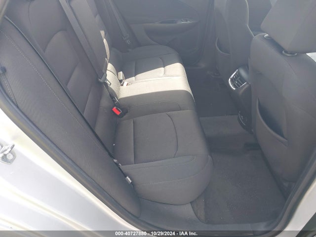 1G1ZD5ST0JF173654 Chevrolet MALIBU LT