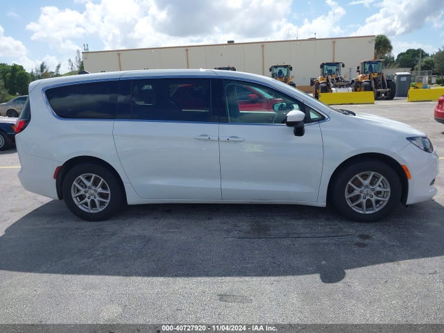 Chrysler Voyager Lx 2023 2C4RC1CG3PR534395 Image 13