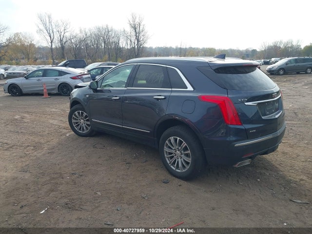 2018 CADILLAC XT5 1GYKNDRS4JZ232095 Photo 2
