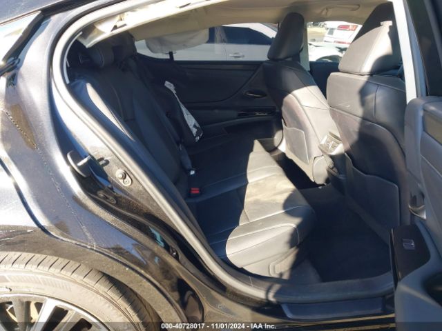 58ADA1C16RU043485 Lexus ES 300H