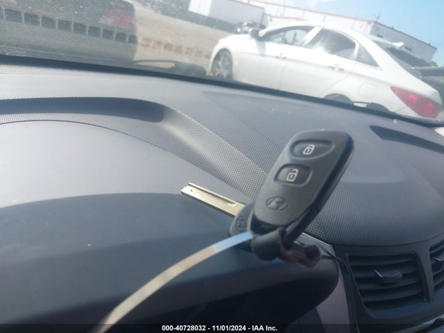 Hyundai ACCENT SE 2017 KMHCT4AE5HU321182 Image 11