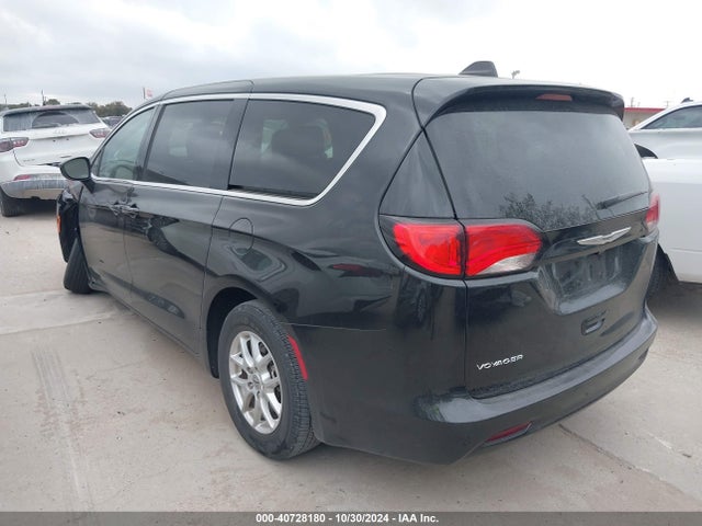 2C4RC1CG0NR219048 Chrysler Voyager Lx