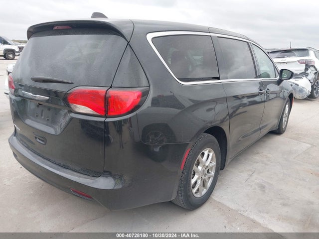2C4RC1CG0NR219048 Chrysler Voyager Lx