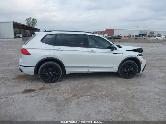 3VVCB7AX3PM125000 Volkswagen Tiguan 2.0t Se R-line Black