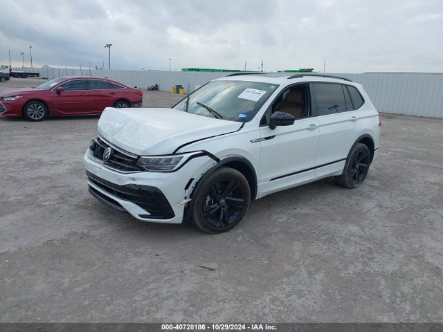 3VVCB7AX3PM125000 Volkswagen Tiguan 2.0t Se R-line Black